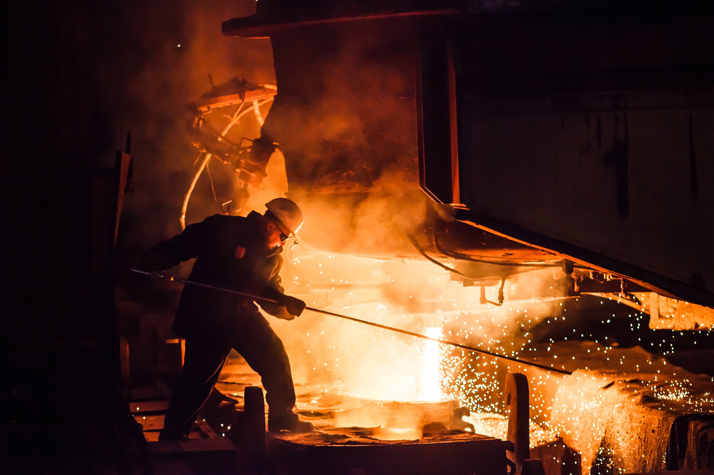 In der Industrie, zum Beispiel in der Metallverarbeitung, sind teils gewaltige Energiemengen nötig – doch Energieeffizienz ist in der Schweiz erst wenigen Firmen wichtig.