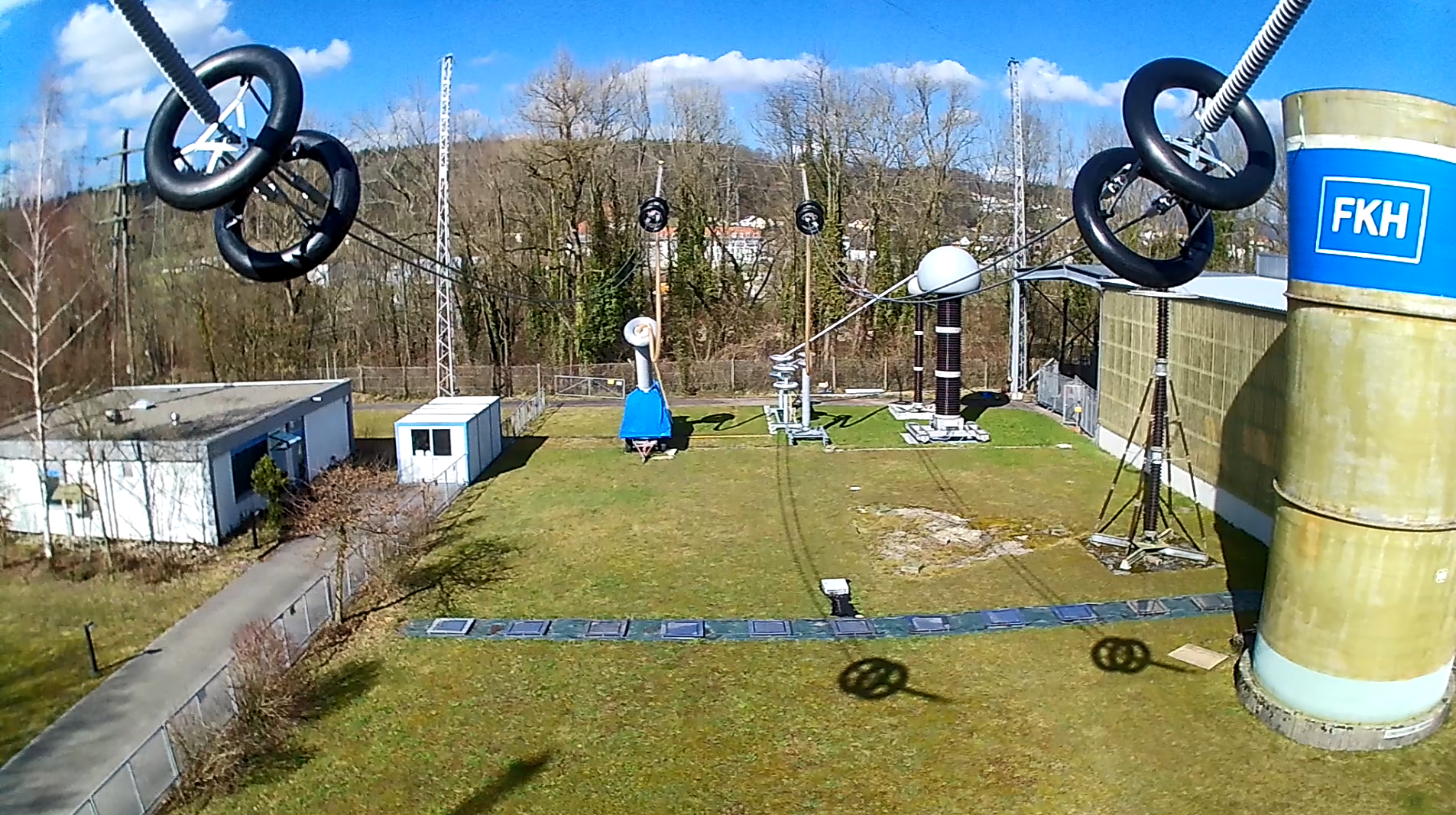 The outdoor experimental power line in Däniken (SO).